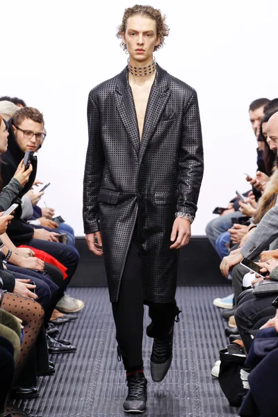 Look 5